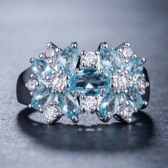 Elegant 925 Silver Flower Shaped Aquamarine Ring - Picture 2 of 4